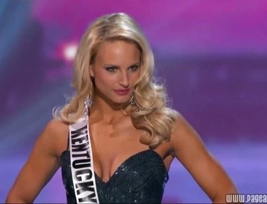 Η ρεπόρτερ των Μιλγουόκι Μπακς... είναι από άλλο πλανήτη! (φωτο-βίντεο)